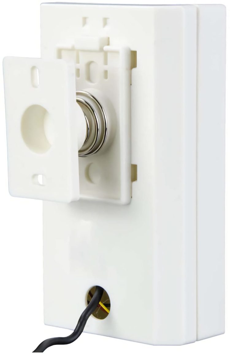 Eyemax XHI-PIR-21P HD-SDI: High Res 2MP 1/2.9” SONY CMOS 4.3 mm Pinhole Lens DNR DC 12V Fake Motion Detector Up To 1000 TVL Back