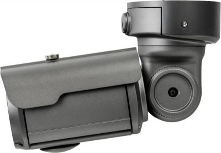 Capture crystal clear footage with the Eyemax UIR-2342V-B X-SDI 1080p IR Bullet Camera. Featuring 8 COB IR LEDs and a 2.8~12mm lens, this camera offers superior night vision and IP68 protection. Made in Korea and compatible with Balun, it's a top choice for security Side View