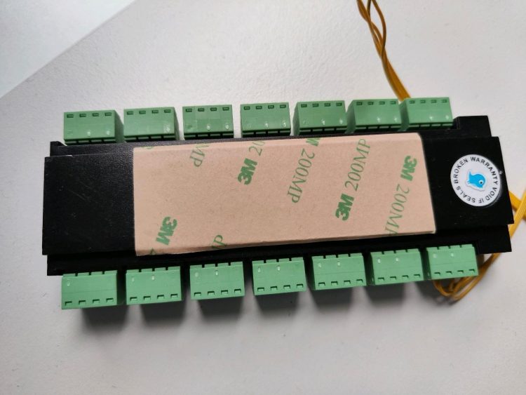 The MTM14E Multi Tenant Module for D2100e and D2100ea IP Video Door Stations allows you to connect to 14 third-party call buttons with LED illumination.