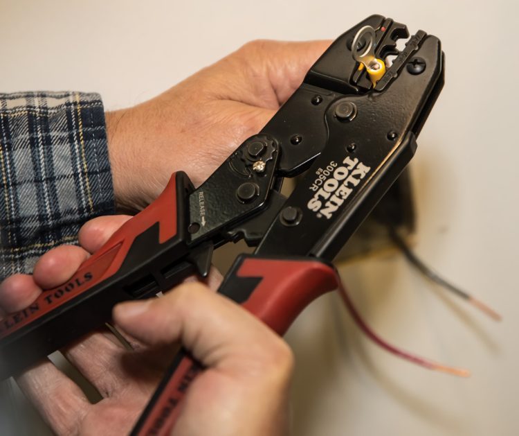 Effortlessly crimp 10-22 AWG insulated wire terminals with the Klein Tools 3005CR Ratcheting Crimper. Color-coded markings and a built-in ratchet ensure a perfect crimp every time. Say goodbye to hand fatigue with its comfortable grip and powerful lever-action design.