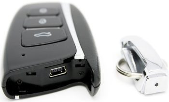 Get high-quality, discreet recordings with the LawMate PV-RC200HD2(KR) key fob. Capture video, audio, and still images with ease, Cover Off. Perfect for law enforcement and home security.