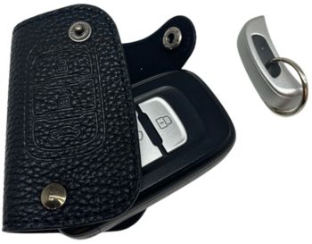 Get discreet surveillance and clear evidence with the LawMate PV-RC400UW 4K Key Fob Covert Camera. Record in 4K Ultra HD and control remotely with built-in Wi-Fi. Perfect for law enforcement and private investigation No Cover.